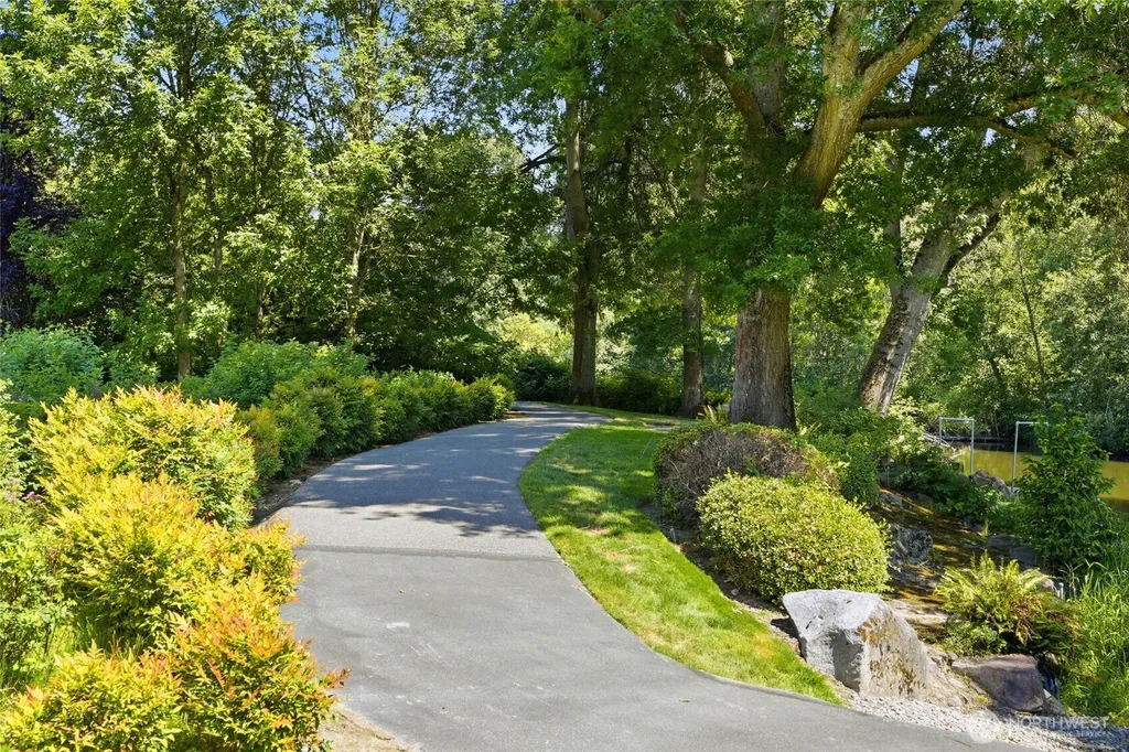 17432 Bothell Way NE Bothell WA 98011