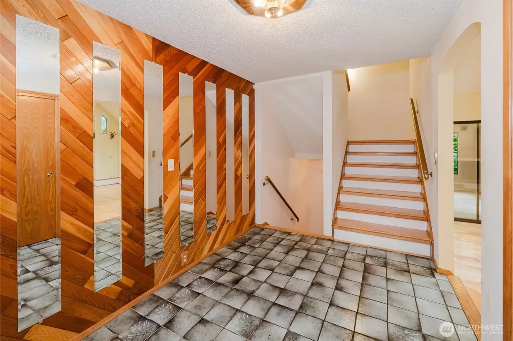 8565 Phillips Road SE Port Orchard WA 98367