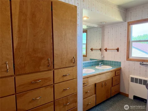 511 E 2nd Avenue Odessa WA 99159