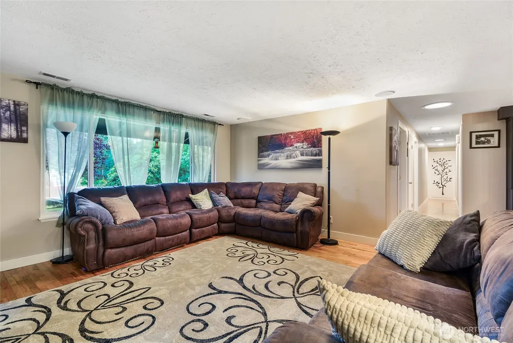 11919 60th Street NE Lake Stevens WA 98258