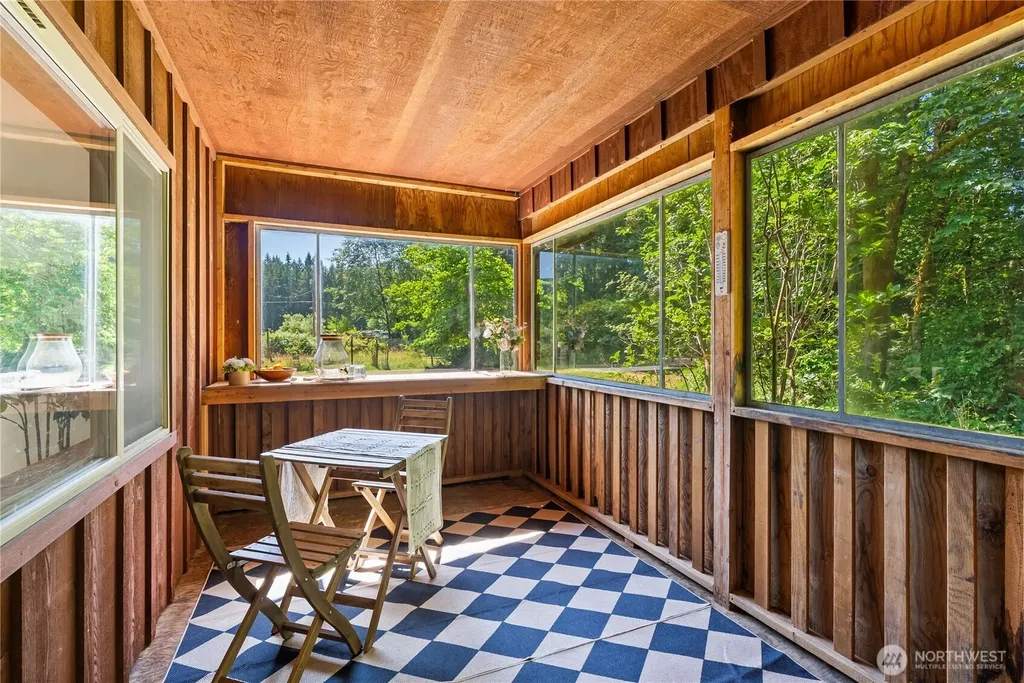 223 Porter Creek Road Elma WA 98541