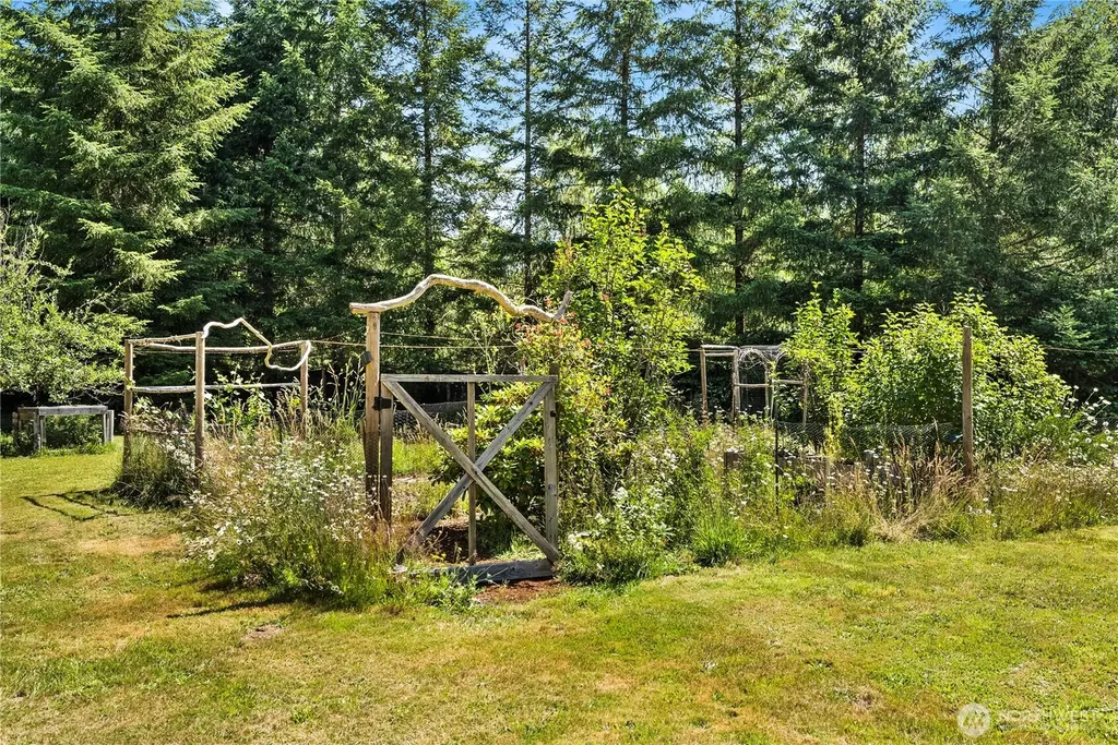 223 Porter Creek Road Elma WA 98541