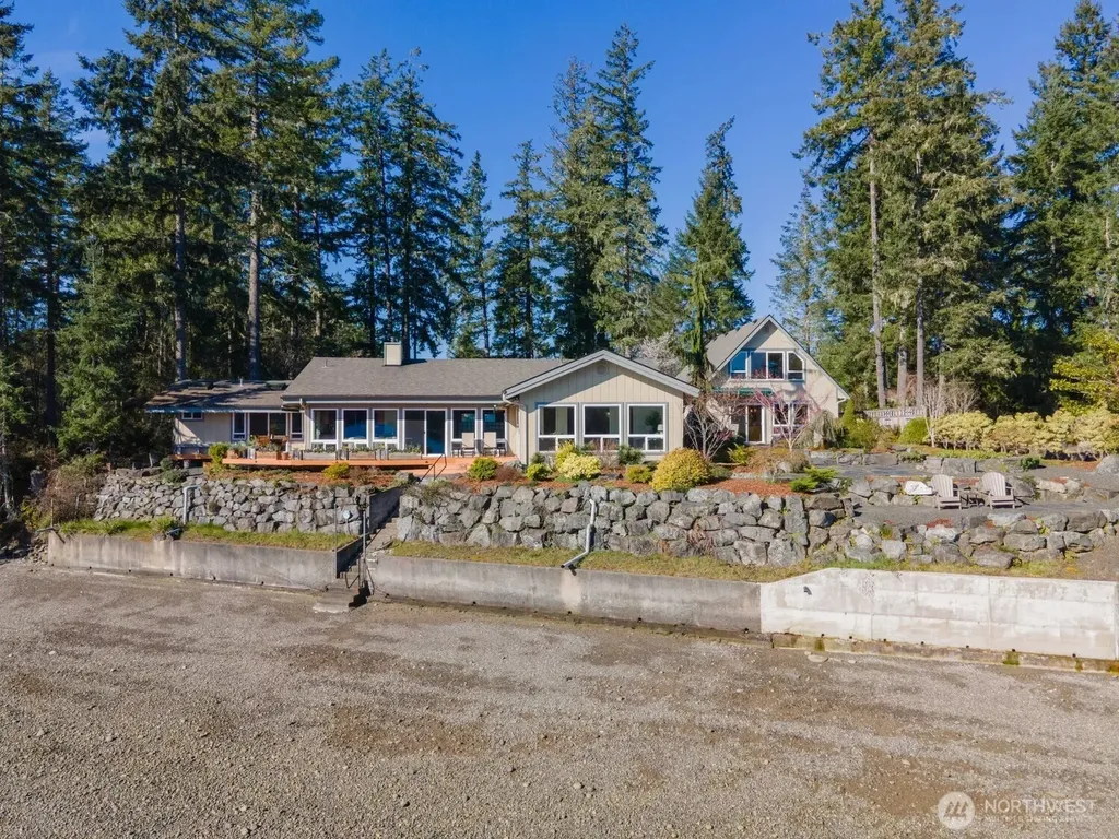 3451 E Pickering Road Shelton WA 98584