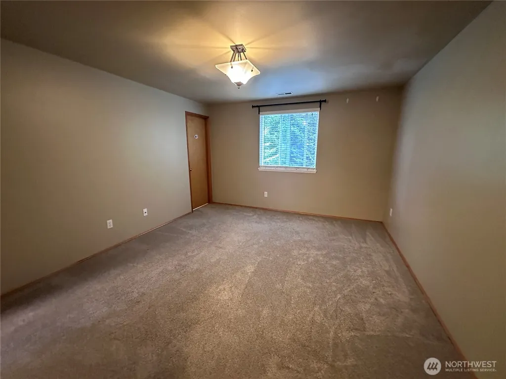 5303 75 Avenue NE Marysville WA 98270