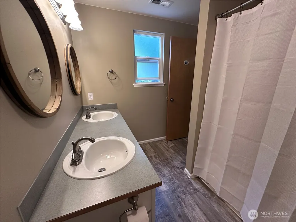 5303 75 Avenue NE Marysville WA 98270
