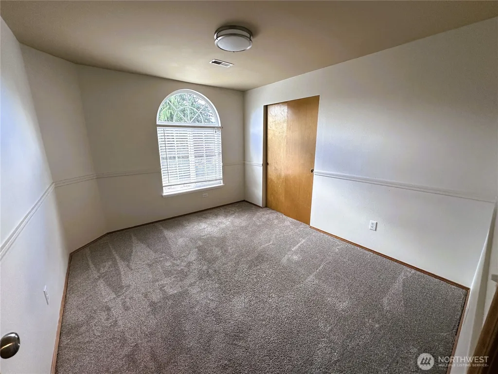 5303 75 Avenue NE Marysville WA 98270