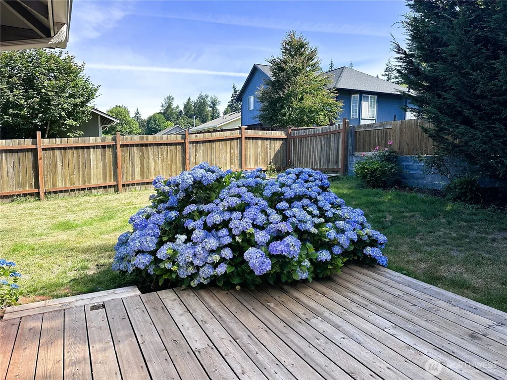 5303 75 Avenue NE Marysville WA 98270