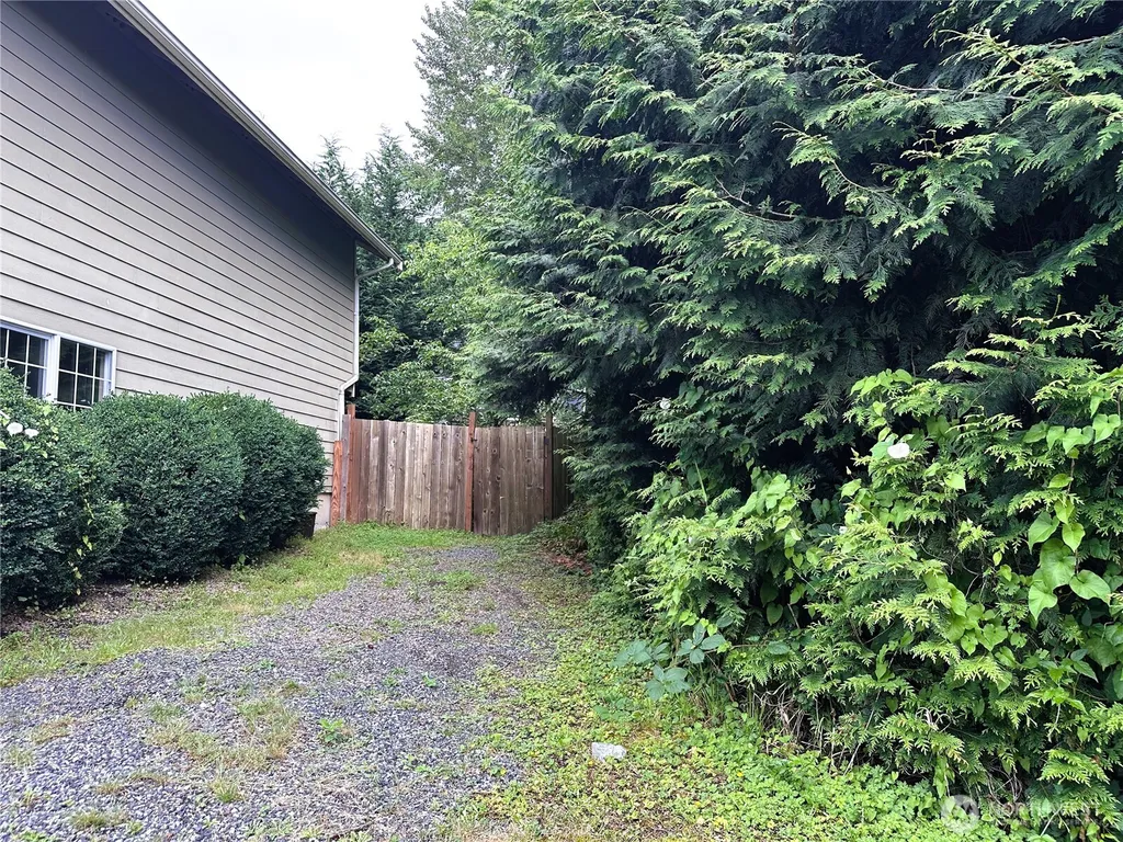 5303 75 Avenue NE Marysville WA 98270