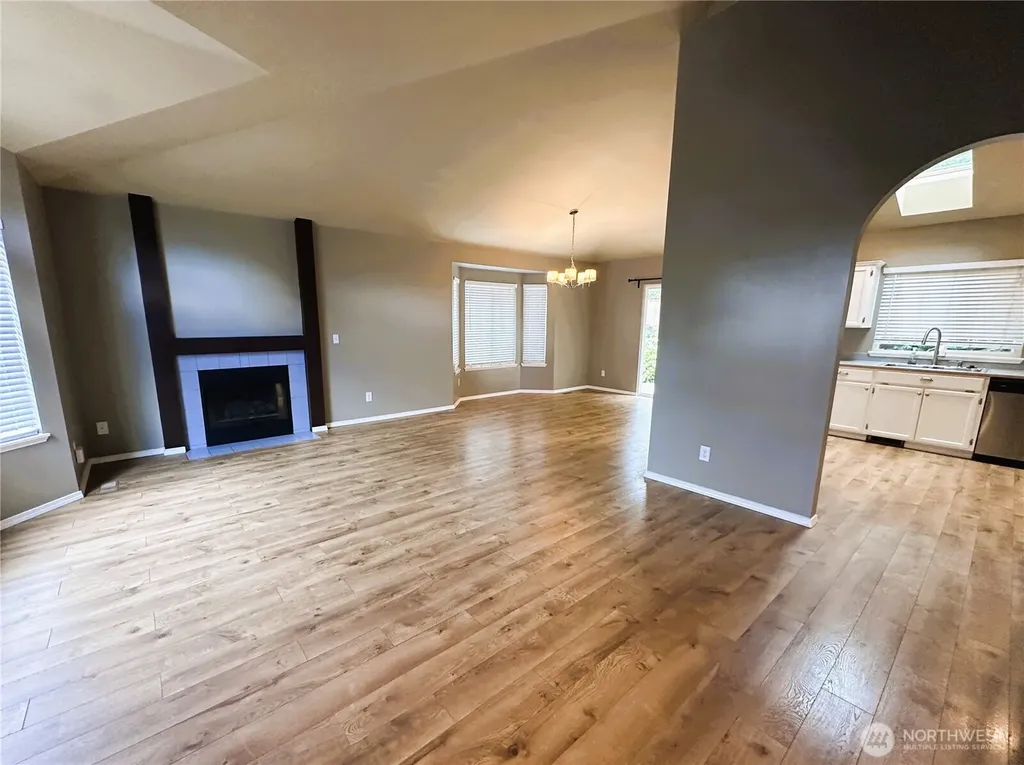 5303 75 Avenue NE Marysville WA 98270