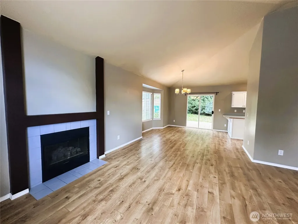 5303 75 Avenue NE Marysville WA 98270