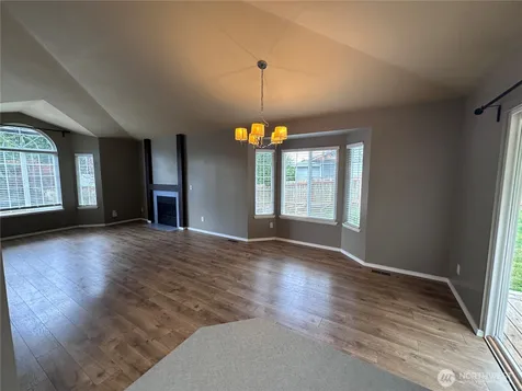 5303 75 Avenue NE Marysville WA 98270