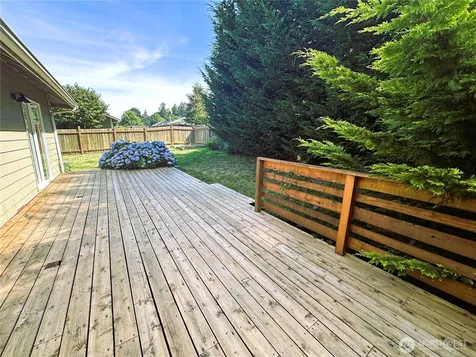 5303 75 Avenue NE Marysville WA 98270