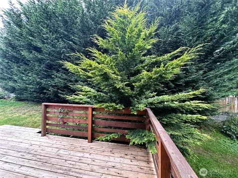 5303 75 Avenue NE Marysville WA 98270
