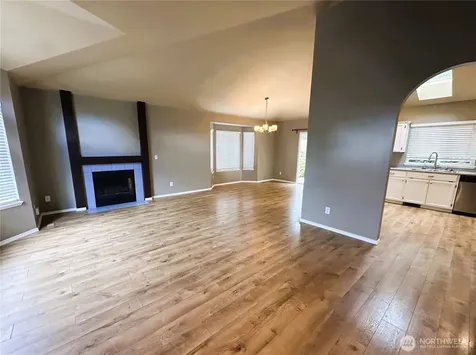5303 75 Avenue NE Marysville WA 98270