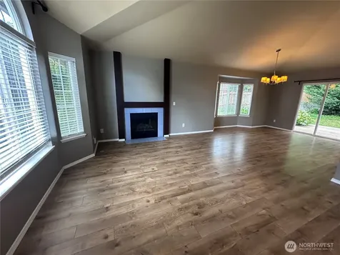 5303 75 Avenue NE Marysville WA 98270