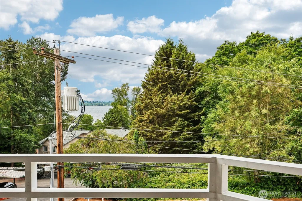 11430 99th Place NE Kirkland WA 98033