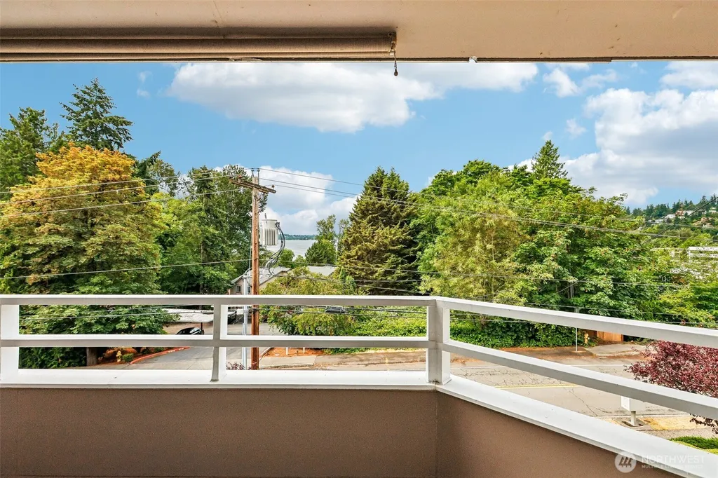 11430 99th Place NE Kirkland WA 98033