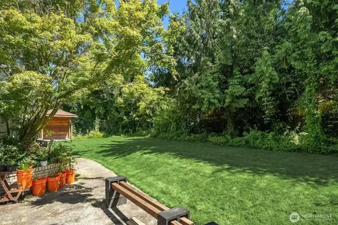 4744 44th Avenue NE Seattle WA 98105