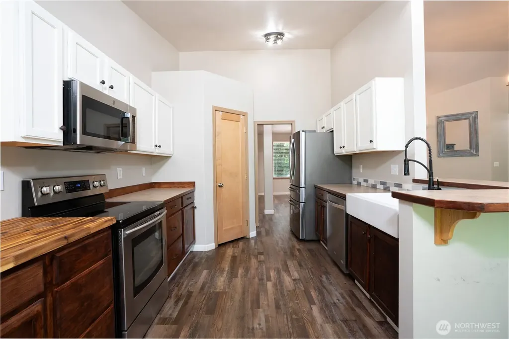 33110 27th Avenue E Roy WA 98580