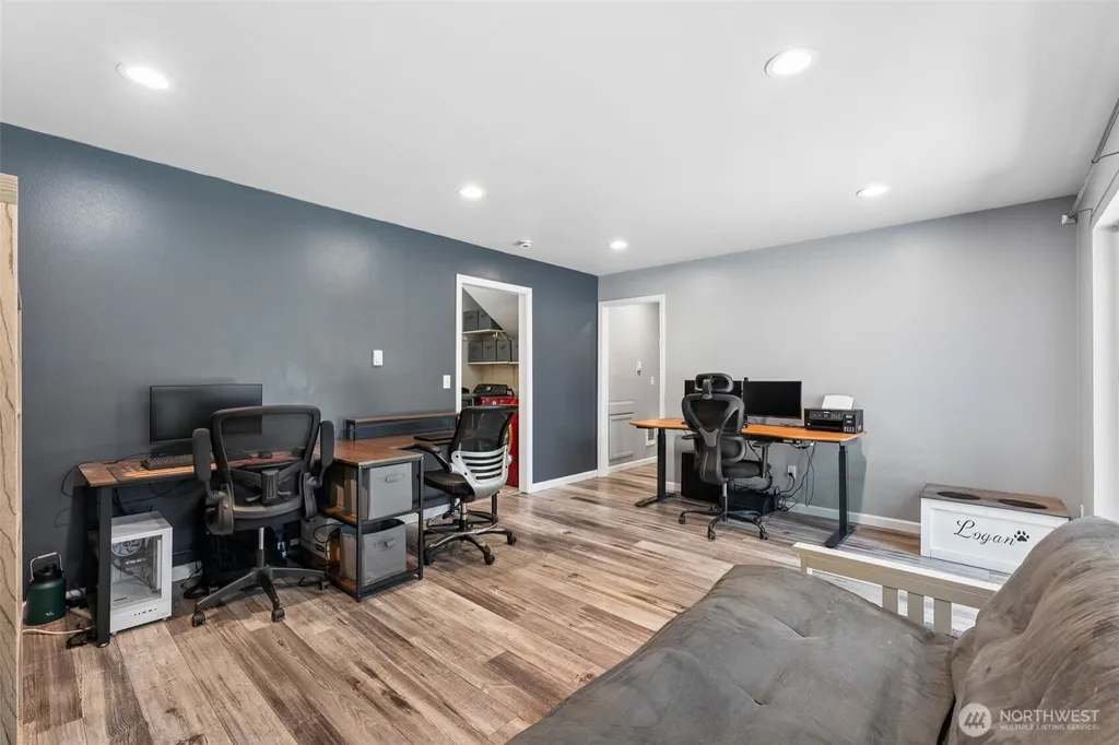 26011 188th Avenue SE Covington WA 98042