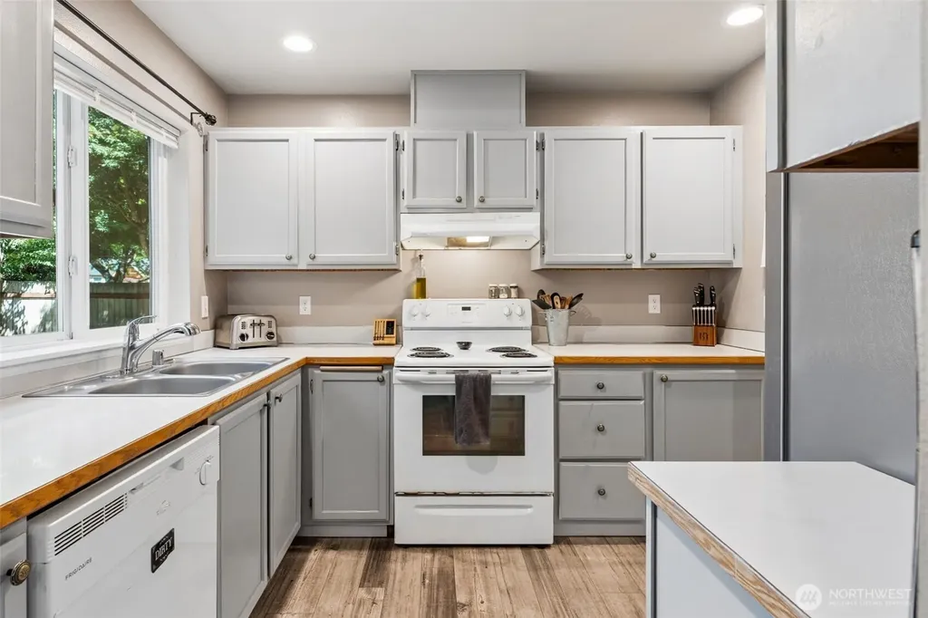 26011 188th Avenue SE Covington WA 98042