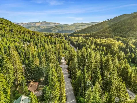 3022 Memory Lane Leavenworth WA 98826