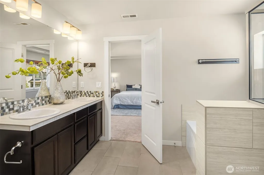 213 157th Place SW Lynnwood WA 98087