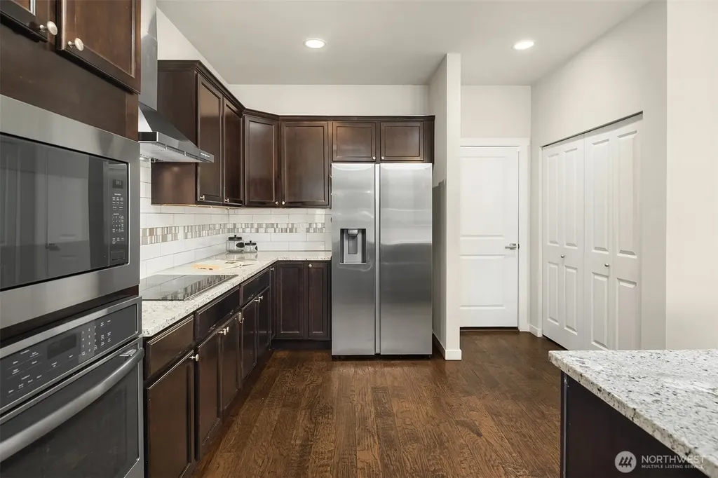 213 157th Place SW Lynnwood WA 98087