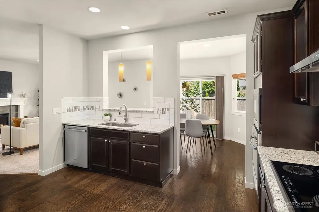 213 157th Place SW Lynnwood WA 98087