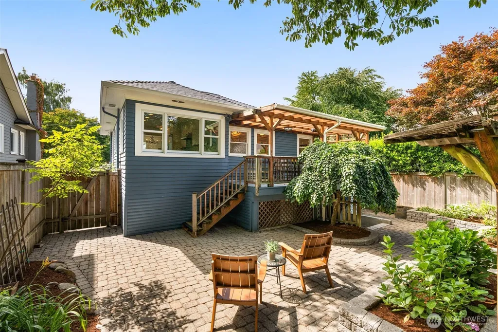 1914 3rd Avenue N Seattle WA 98109