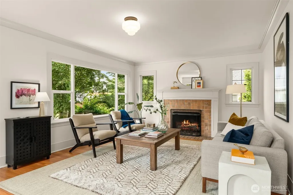 1914 3rd Avenue N Seattle WA 98109