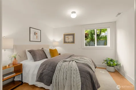 1914 3rd Avenue N Seattle WA 98109