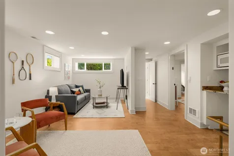 1914 3rd Avenue N Seattle WA 98109