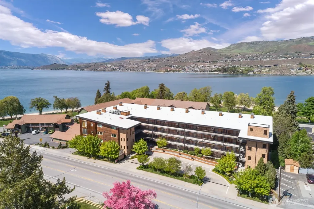 2220 W Woodin Chelan WA 98816