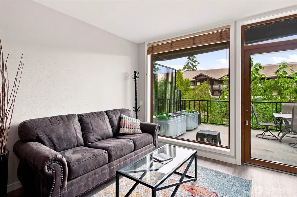 2220 W Woodin Chelan WA 98816