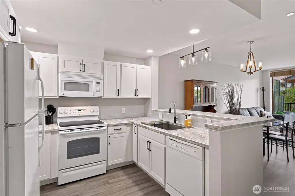 2220 W Woodin Chelan WA 98816