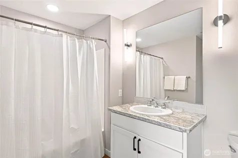 2220 W Woodin Chelan WA 98816