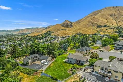 507 Day Road Wenatchee WA 98801