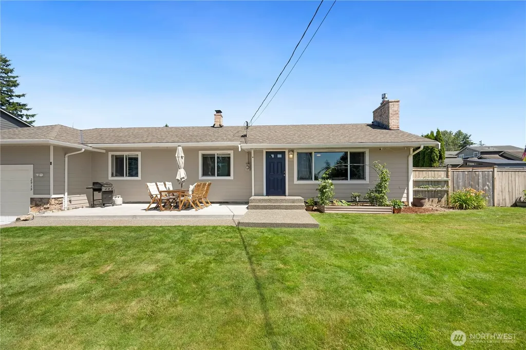 2915 79th Avenue NE Marysville WA 98270