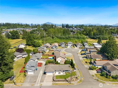 2915 79th Avenue NE Marysville WA 98270