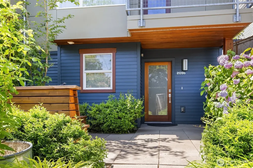 209 27th Avenue E Seattle WA 98112