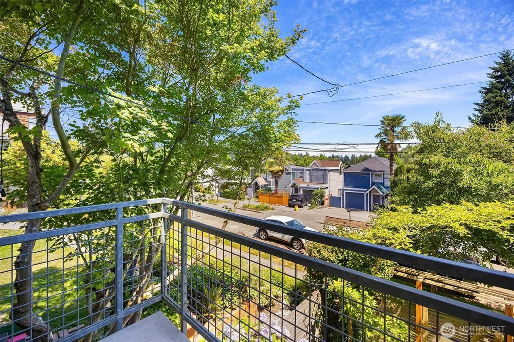 209 27th Avenue E Seattle WA 98112