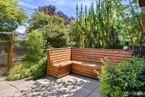 209 27th Avenue E Seattle WA 98112