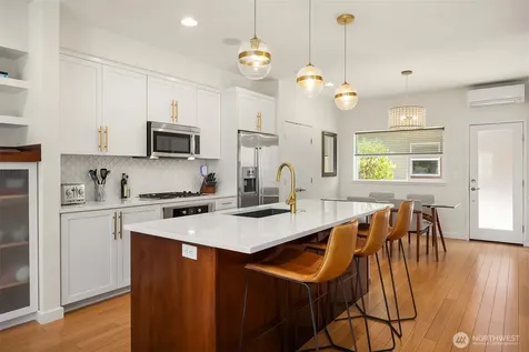 209 27th Avenue E Seattle WA 98112
