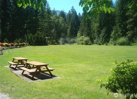 7082 Rainier Way Glacier WA 98244