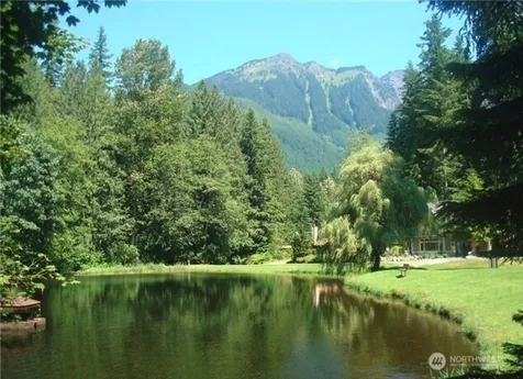 7082 Rainier Way Glacier WA 98244
