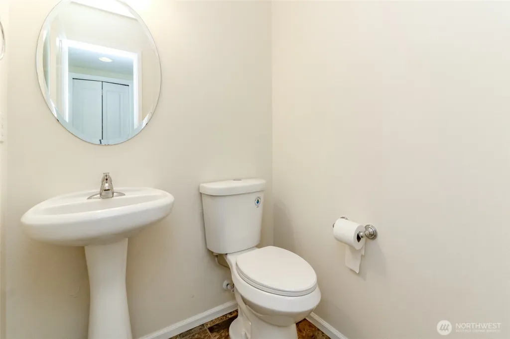 3692 London Loop NE Lacey WA 98516