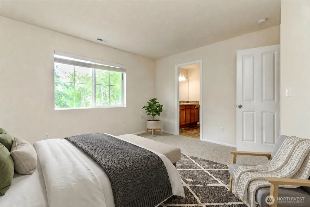 3692 London Loop NE Lacey WA 98516
