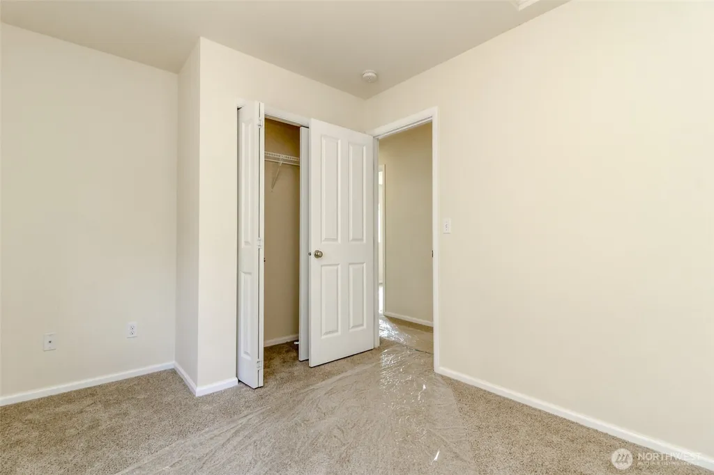 3692 London Loop NE Lacey WA 98516