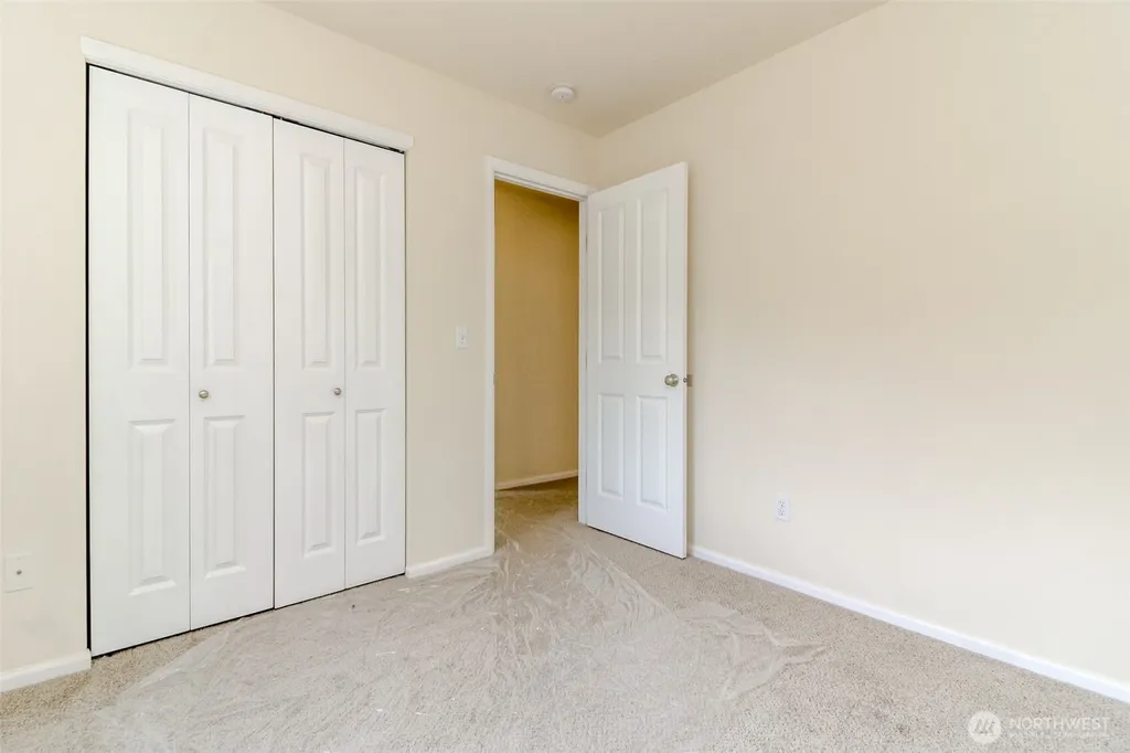 3692 London Loop NE Lacey WA 98516